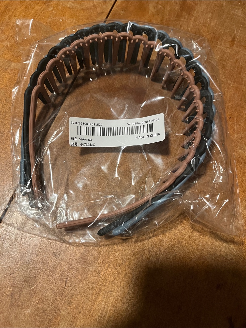 Non-Branded Women's Multi-Pack Plastic Hairclips in Black and Brown